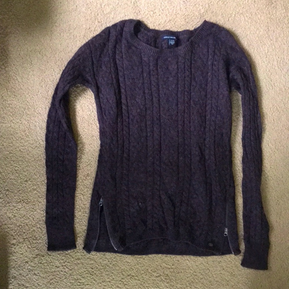 American Eagle sweater
